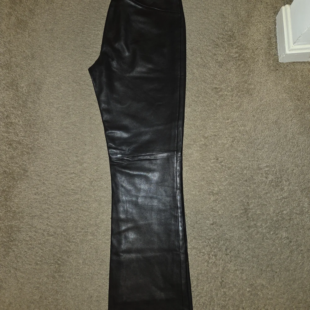 Cache Women's Dark Leather Flare Pants - Picture 3 of 9